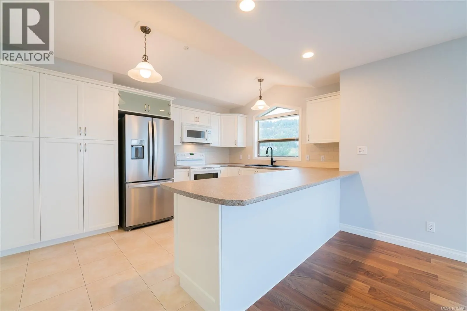 11 4991 Bella Vista Cres