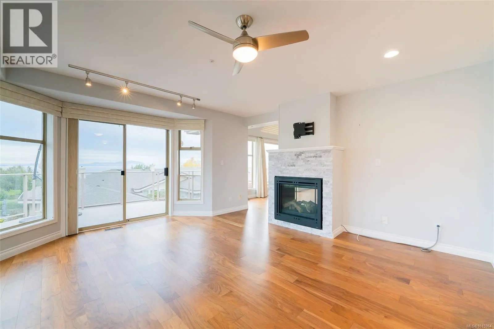11 4991 Bella Vista Cres