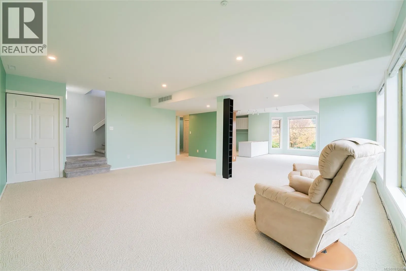 11 4991 Bella Vista Cres
