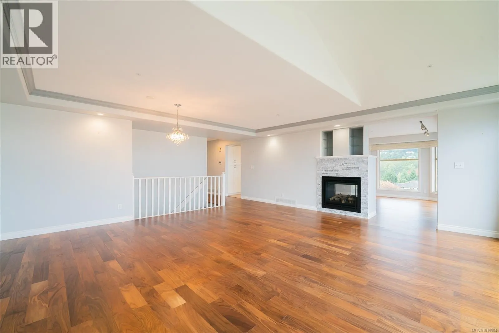 11 4991 Bella Vista Cres