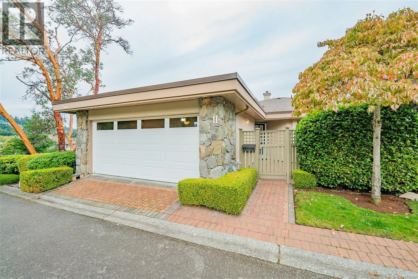 11 4991 Bella Vista Cres