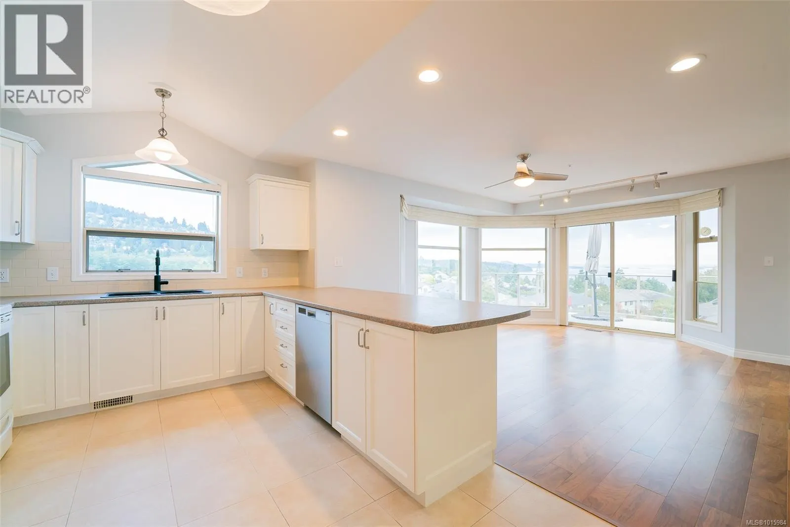 11 4991 Bella Vista Cres