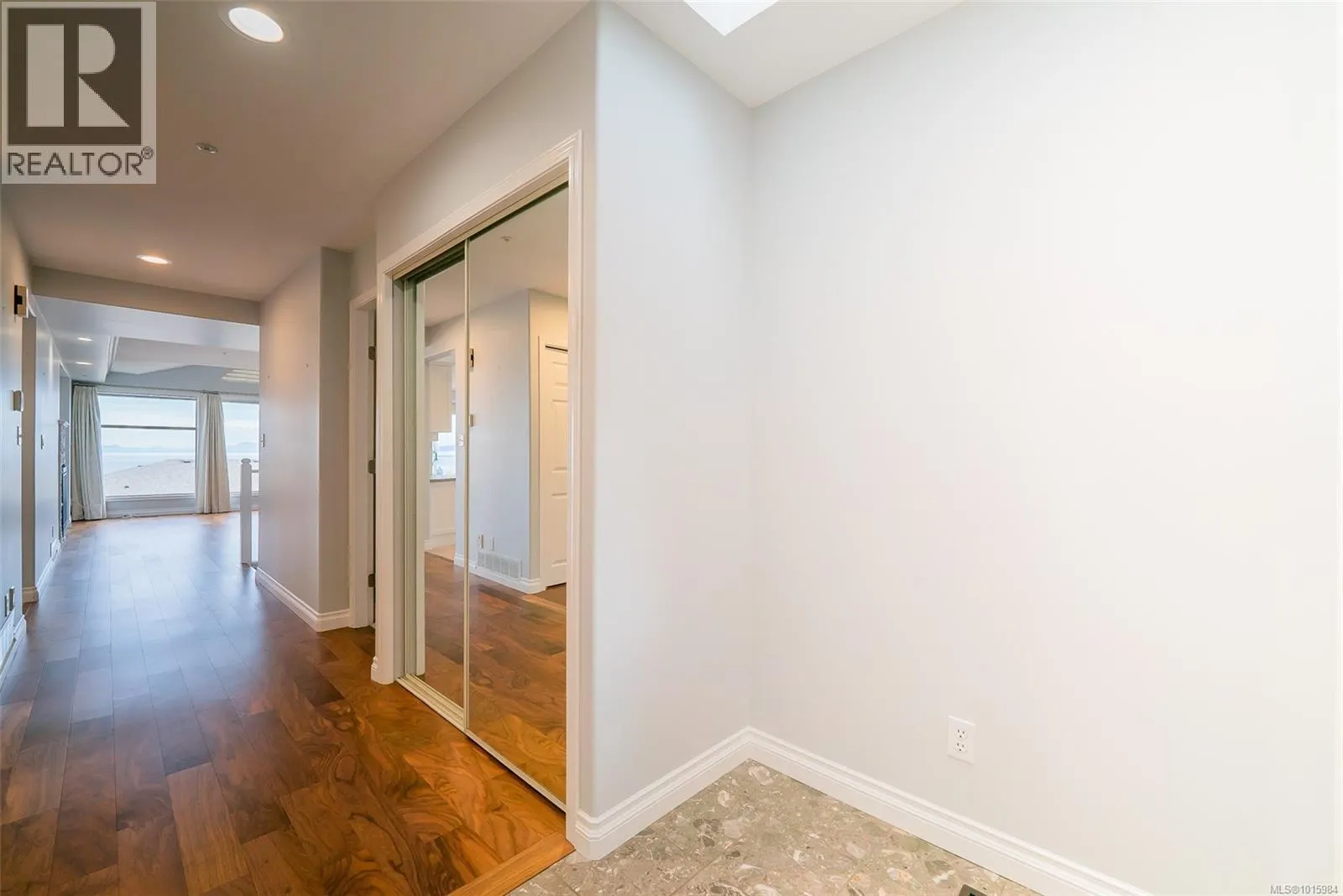 11 4991 Bella Vista Cres