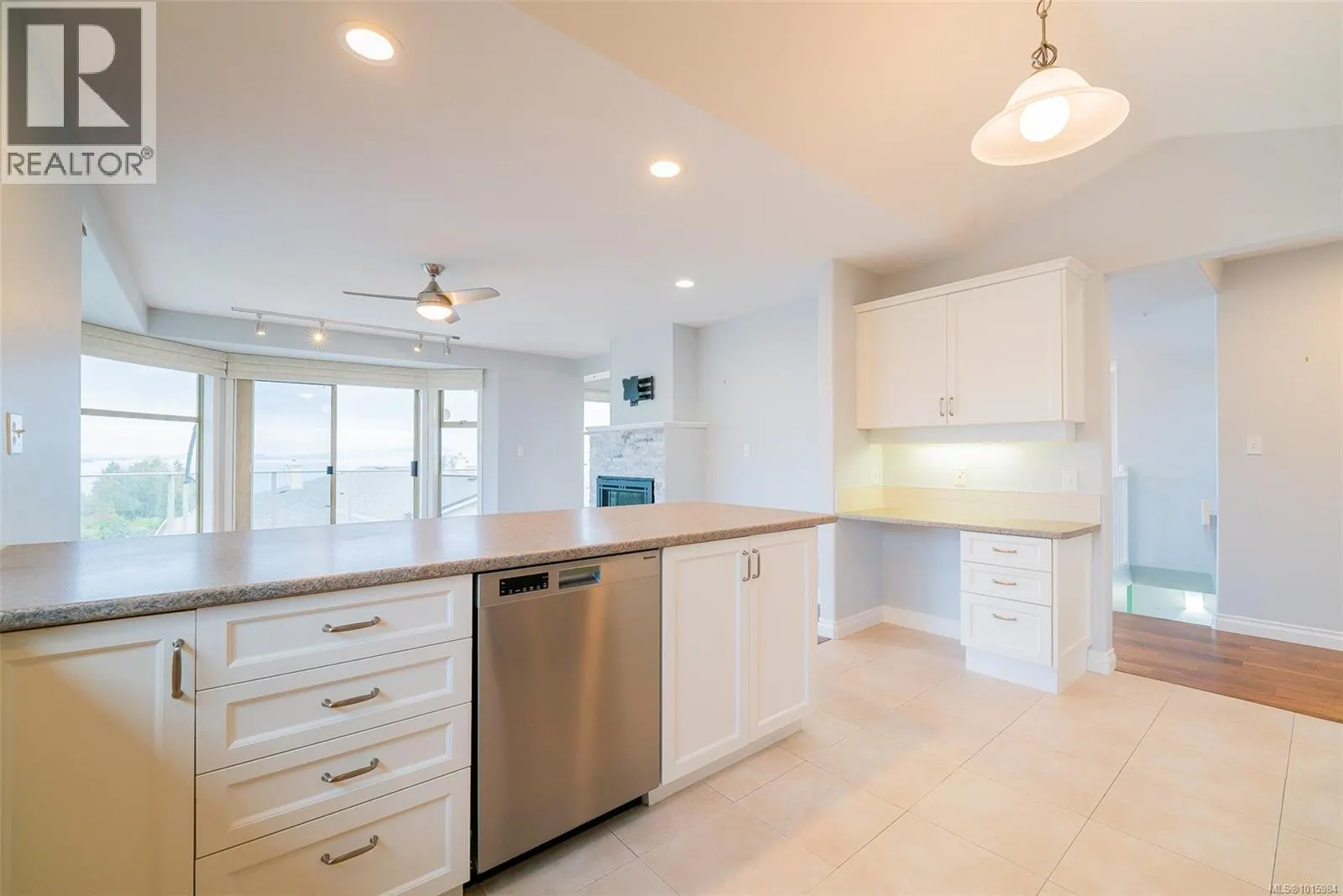 11 4991 Bella Vista Cres