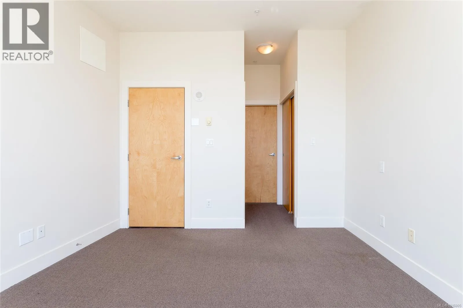 728 2745 Veterans Memorial Pkwy