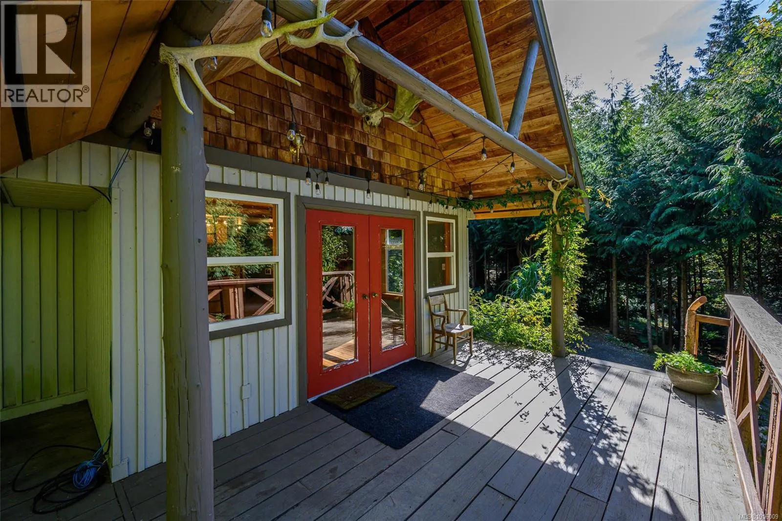 584 Sabre Rd