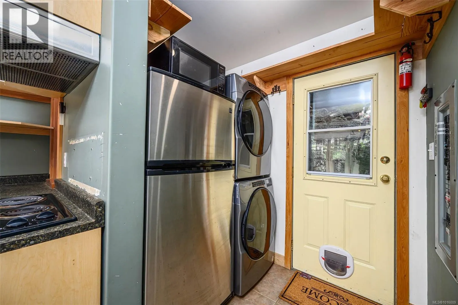584 Sabre Rd