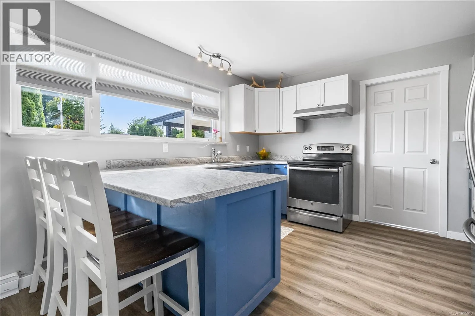 2105 Arnason Rd