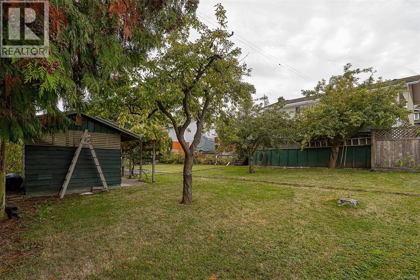 7330 Rossiter Ave SW
