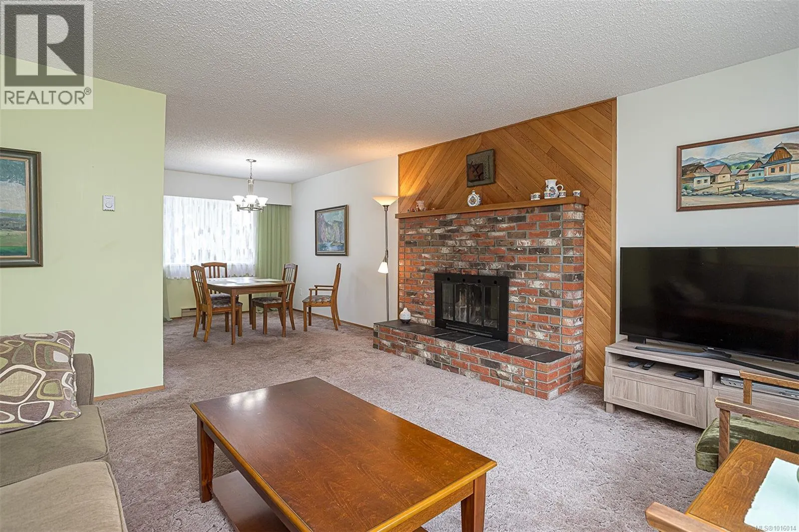 7330 Rossiter Ave SW