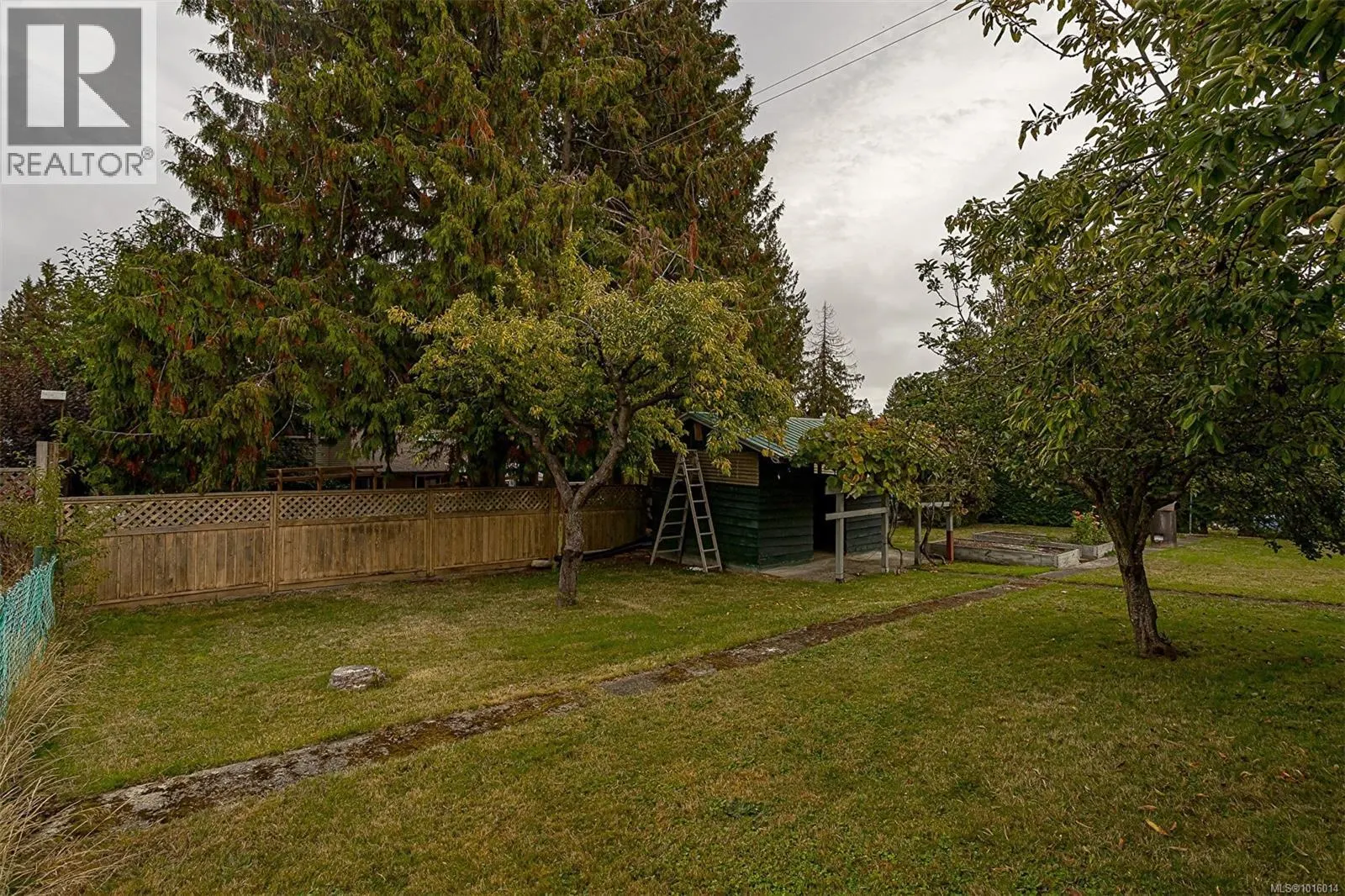 7330 Rossiter Ave SW
