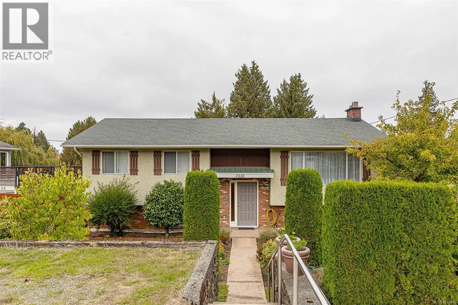 7330 Rossiter Ave SW