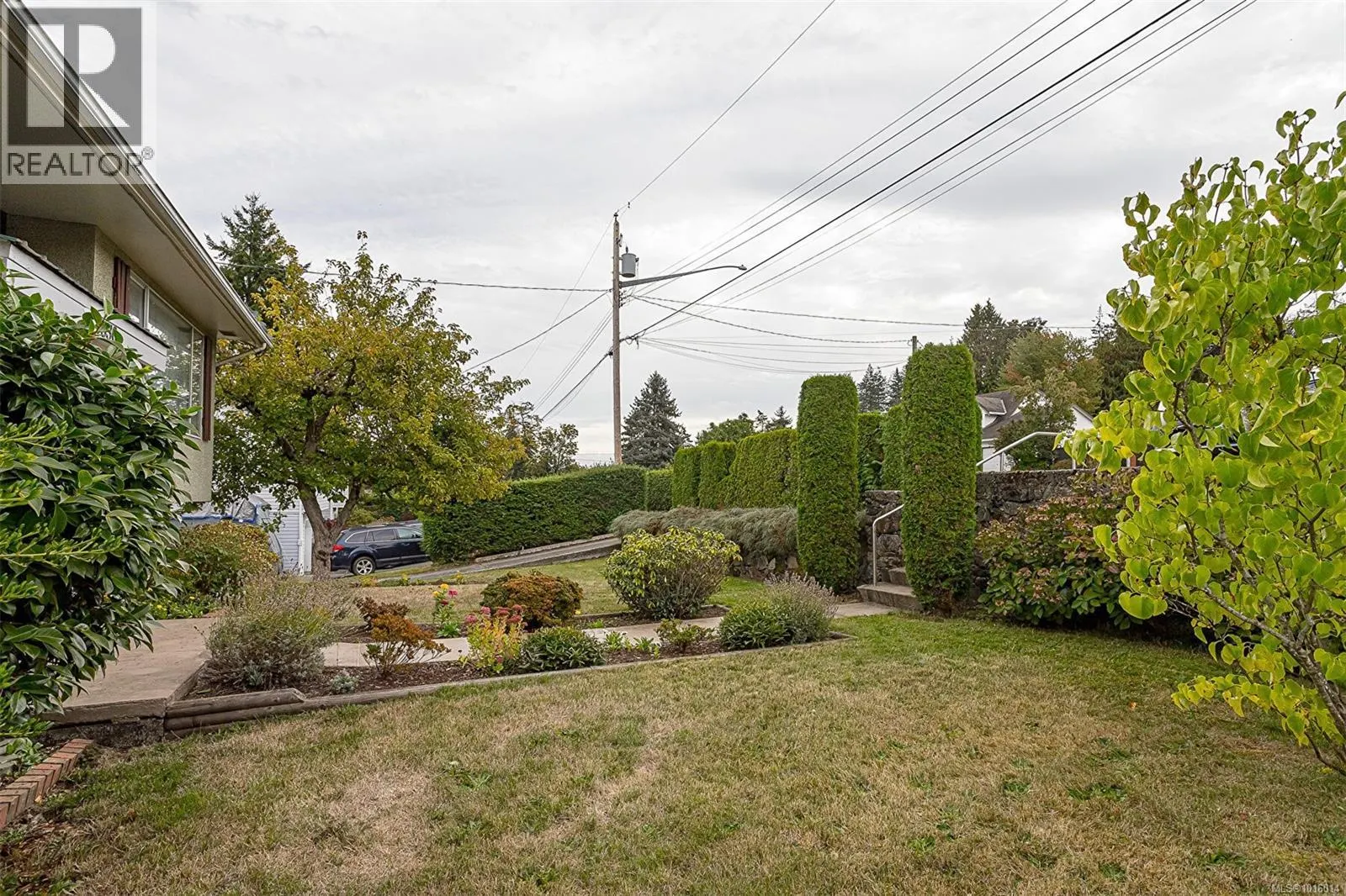 7330 Rossiter Ave SW