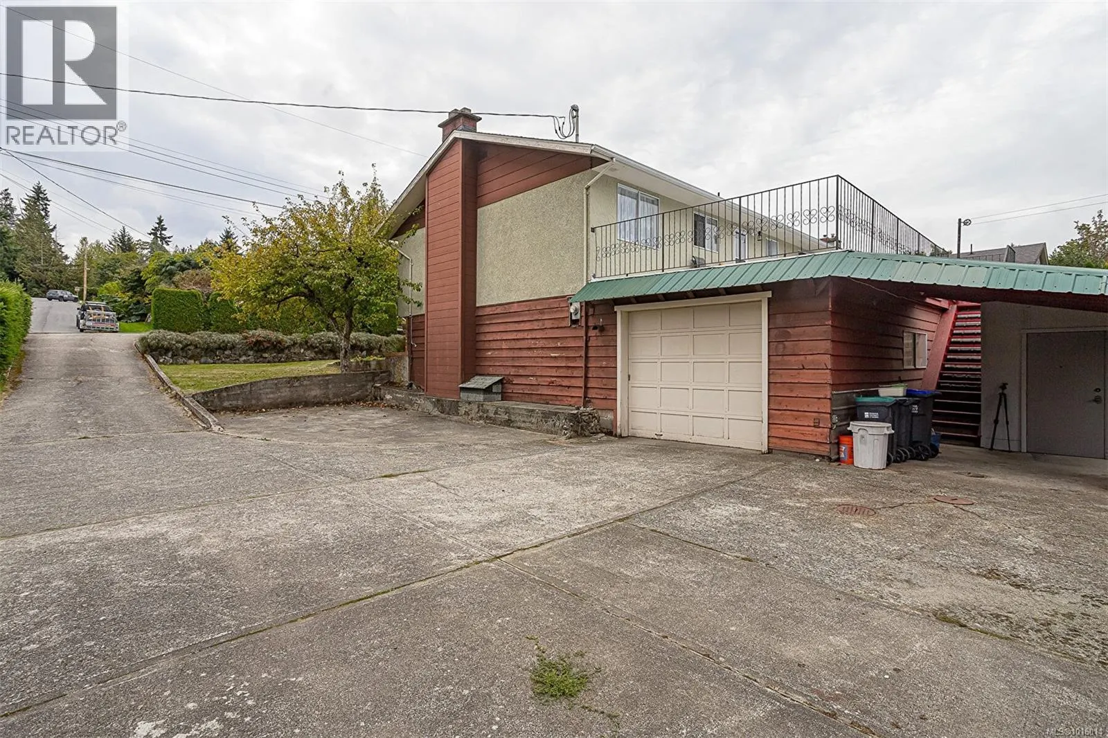 7330 Rossiter Ave SW