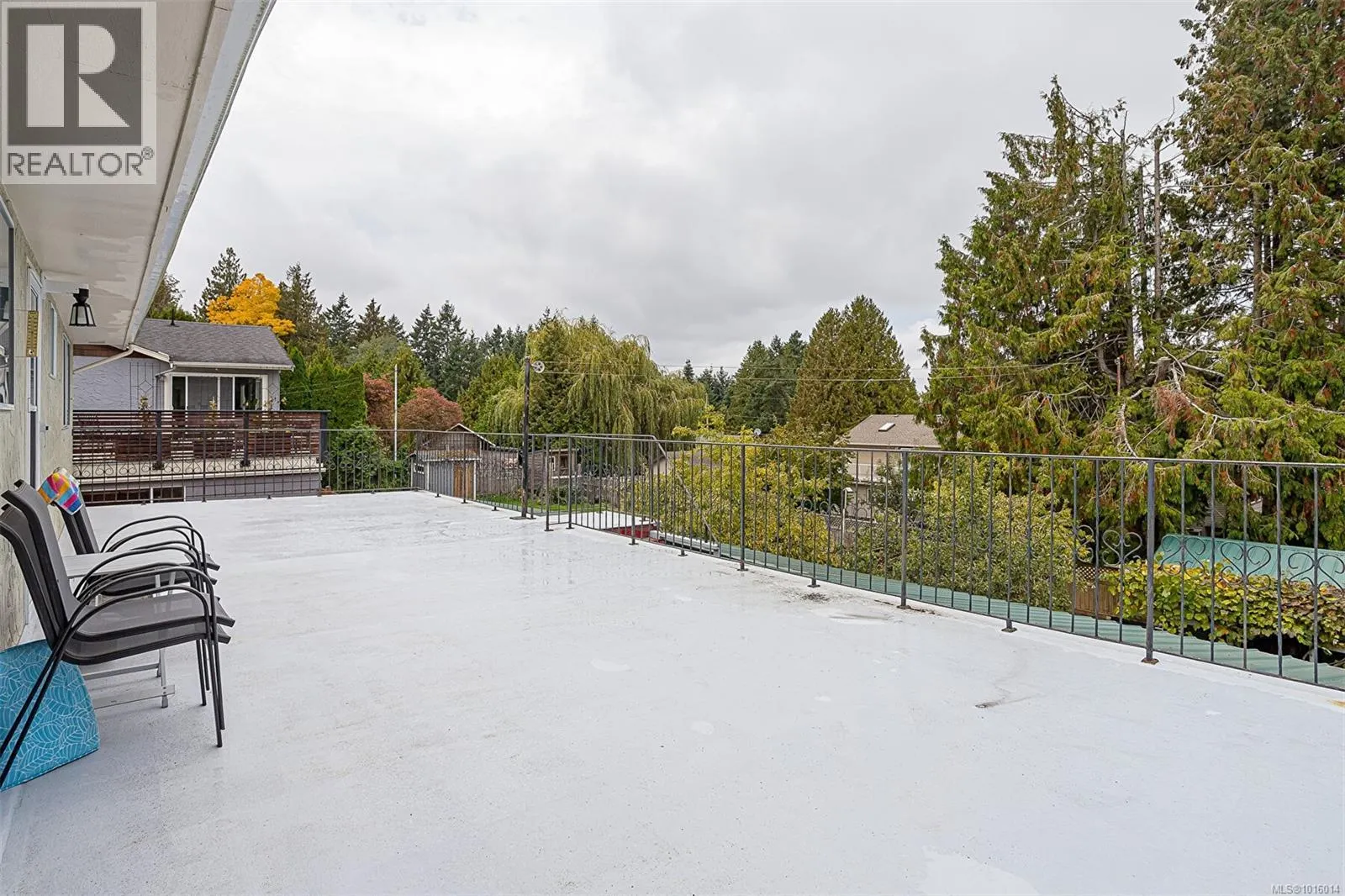 7330 Rossiter Ave SW