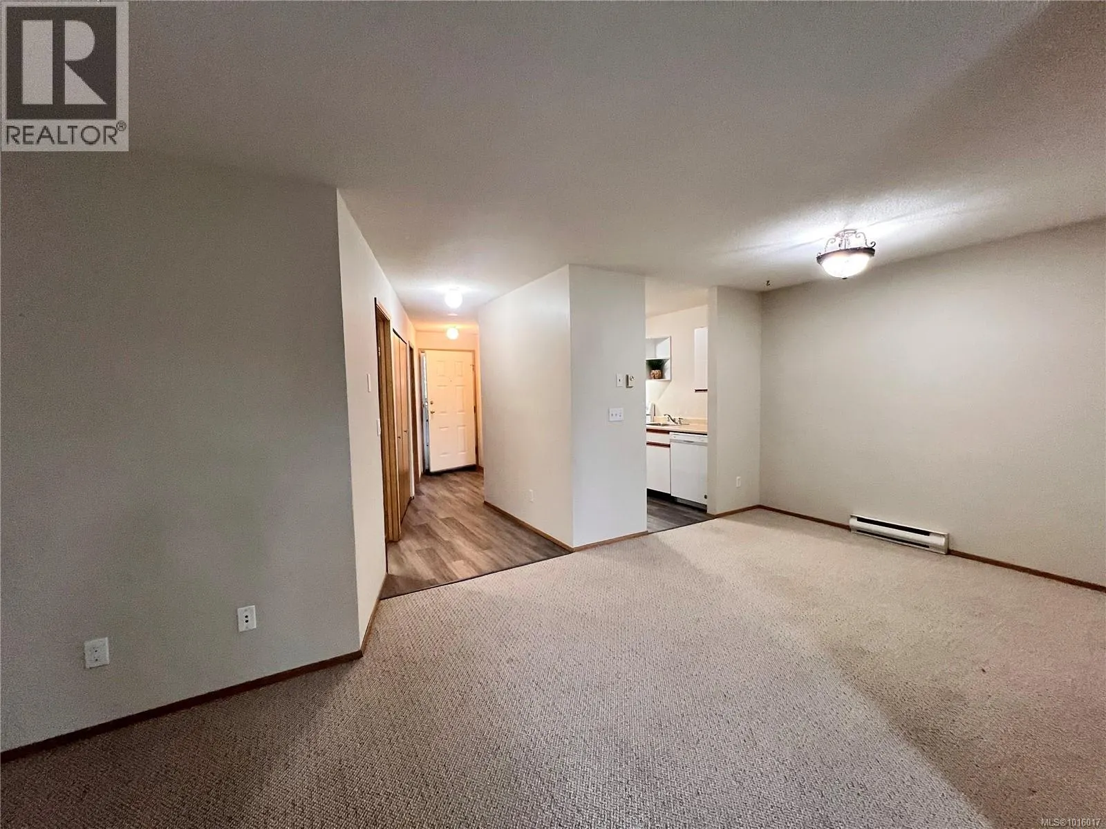 206 3089 Barons Rd
