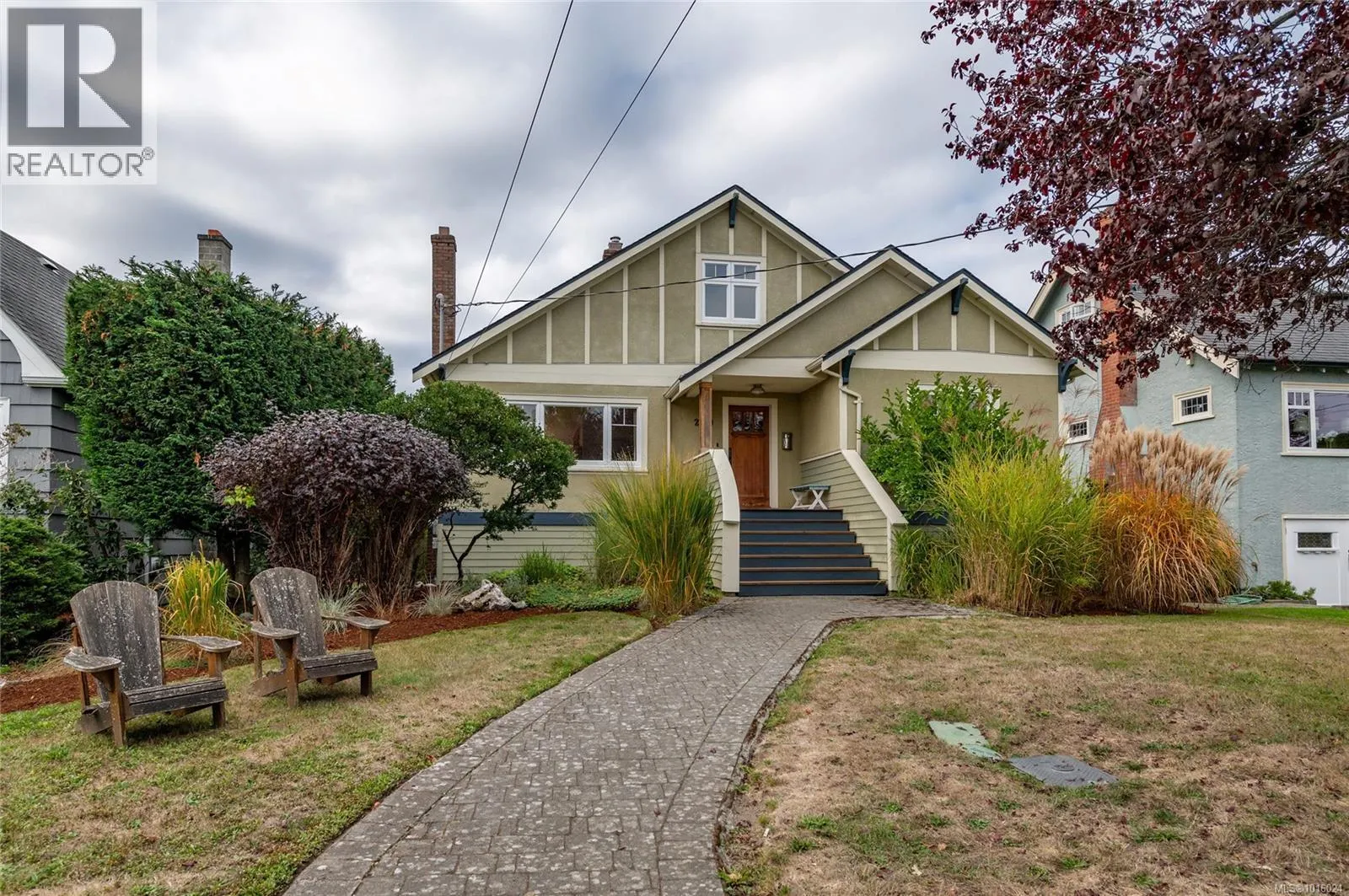 2709 Burdick Ave