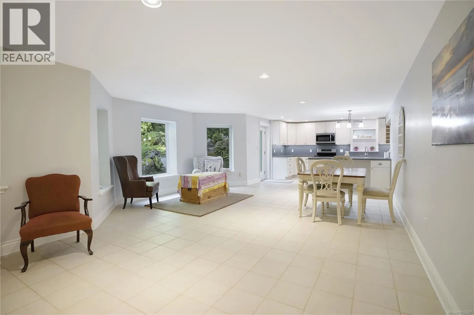 2510 Kinnoull Cres