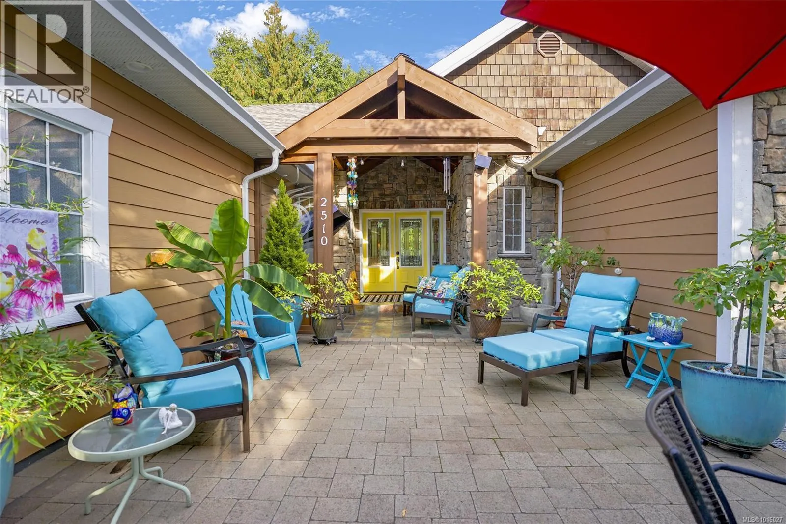 2510 Kinnoull Cres