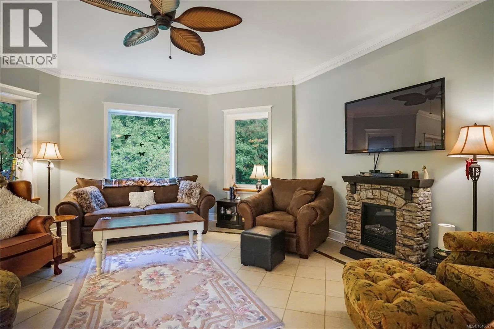 2510 Kinnoull Cres