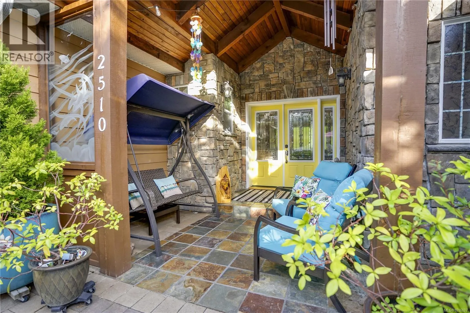 2510 Kinnoull Cres