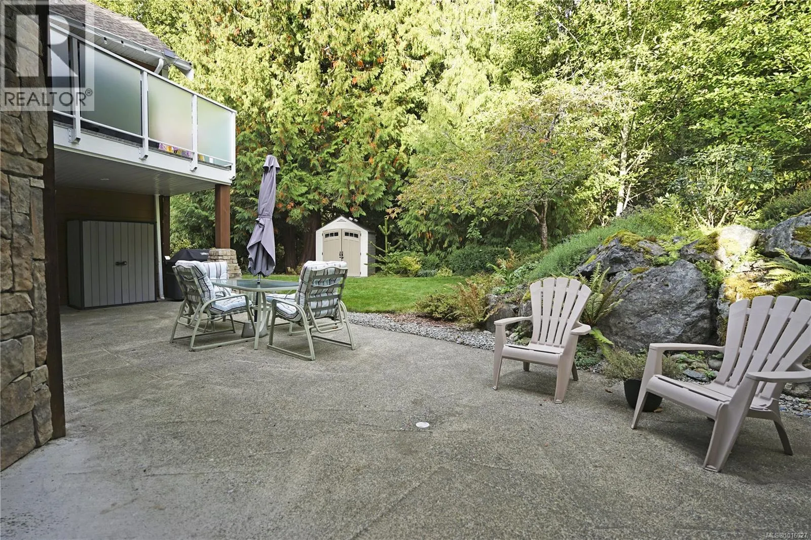 2510 Kinnoull Cres
