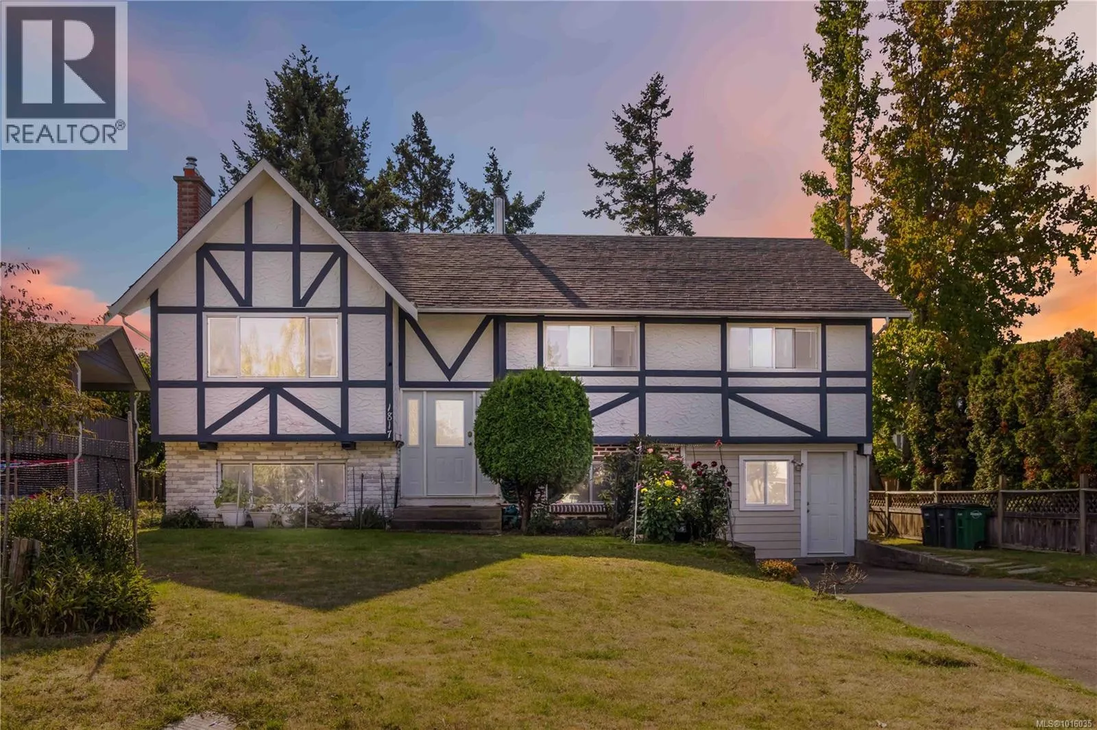 1817 Hartwood Pl