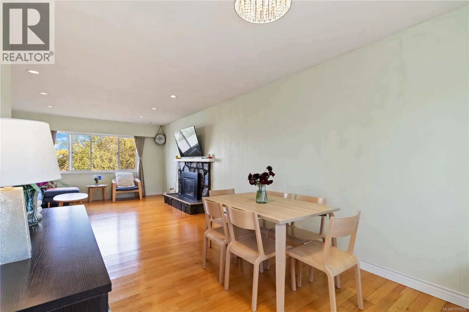 1817 Hartwood Pl
