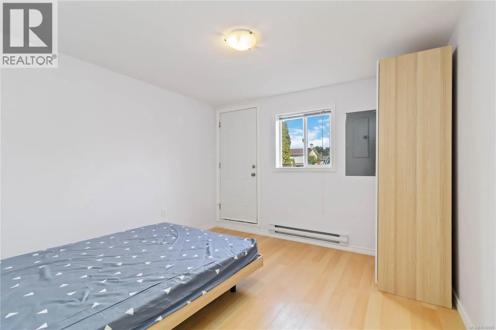 1817 Hartwood Pl
