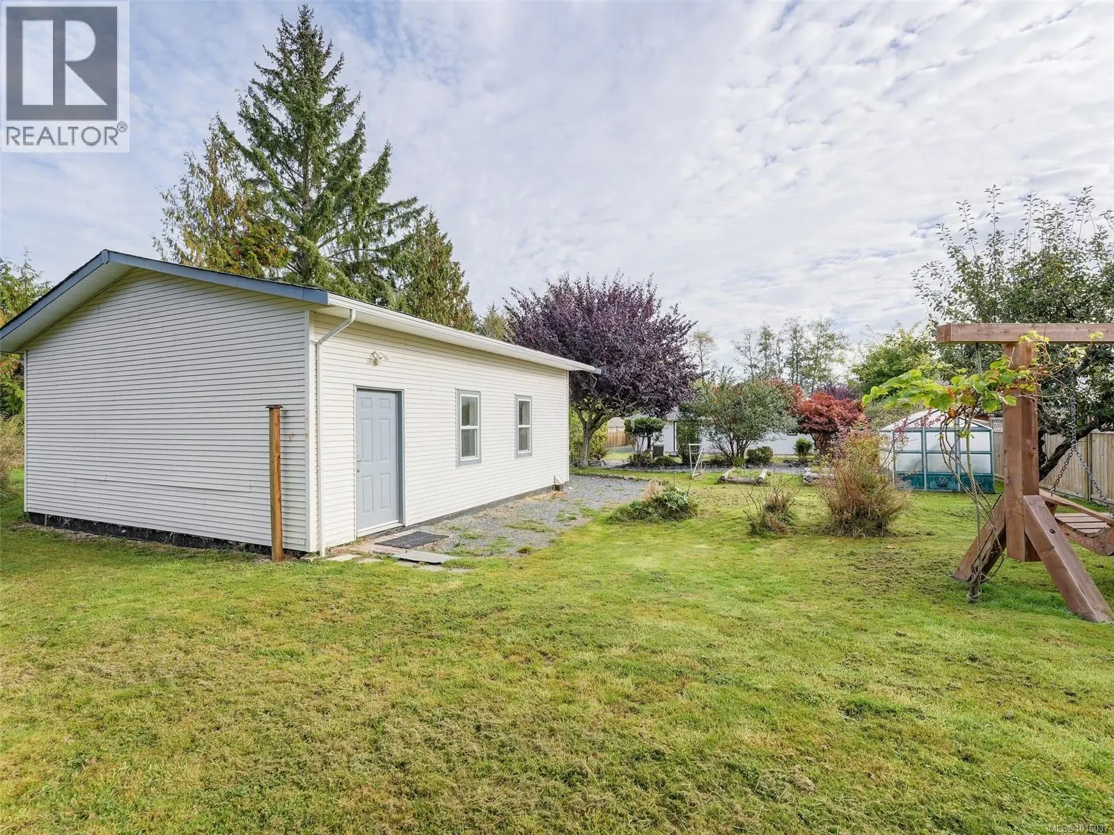 1666 Whiffin Spit Rd