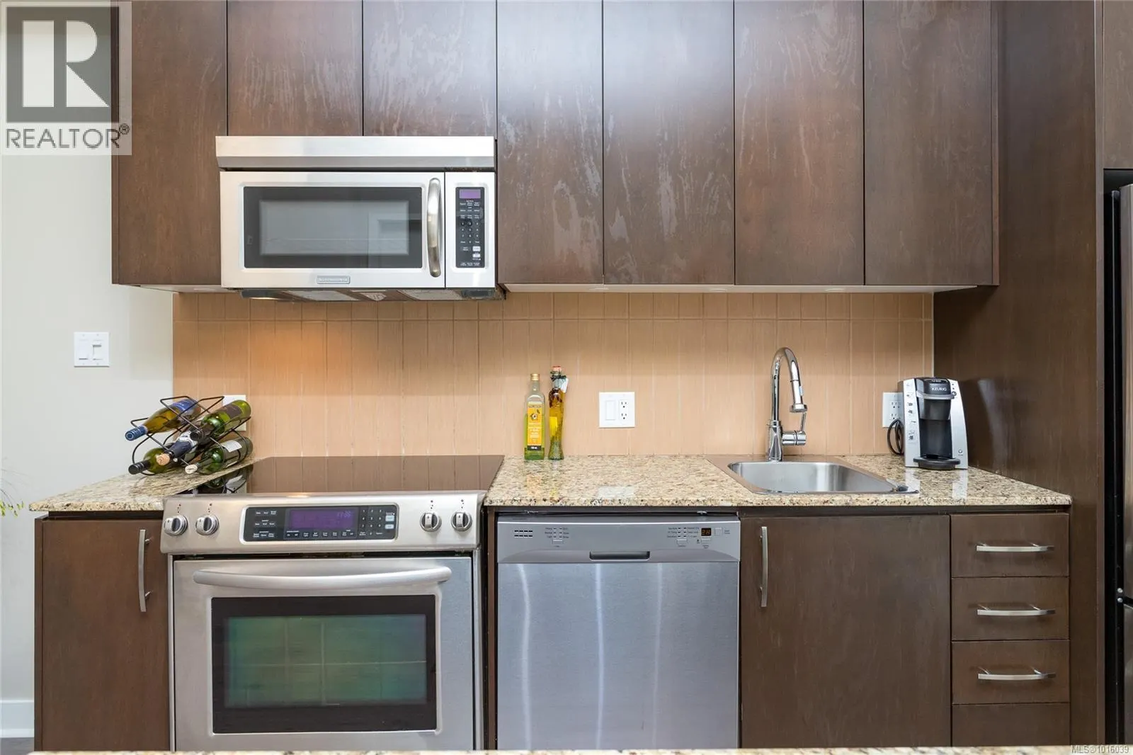 104 1395 Bear Mountain Pkwy