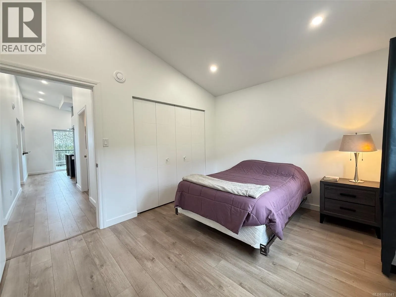 2087 Pioneer Hill Dr