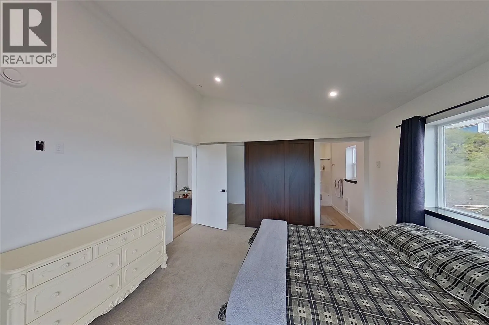 2087 Pioneer Hill Dr