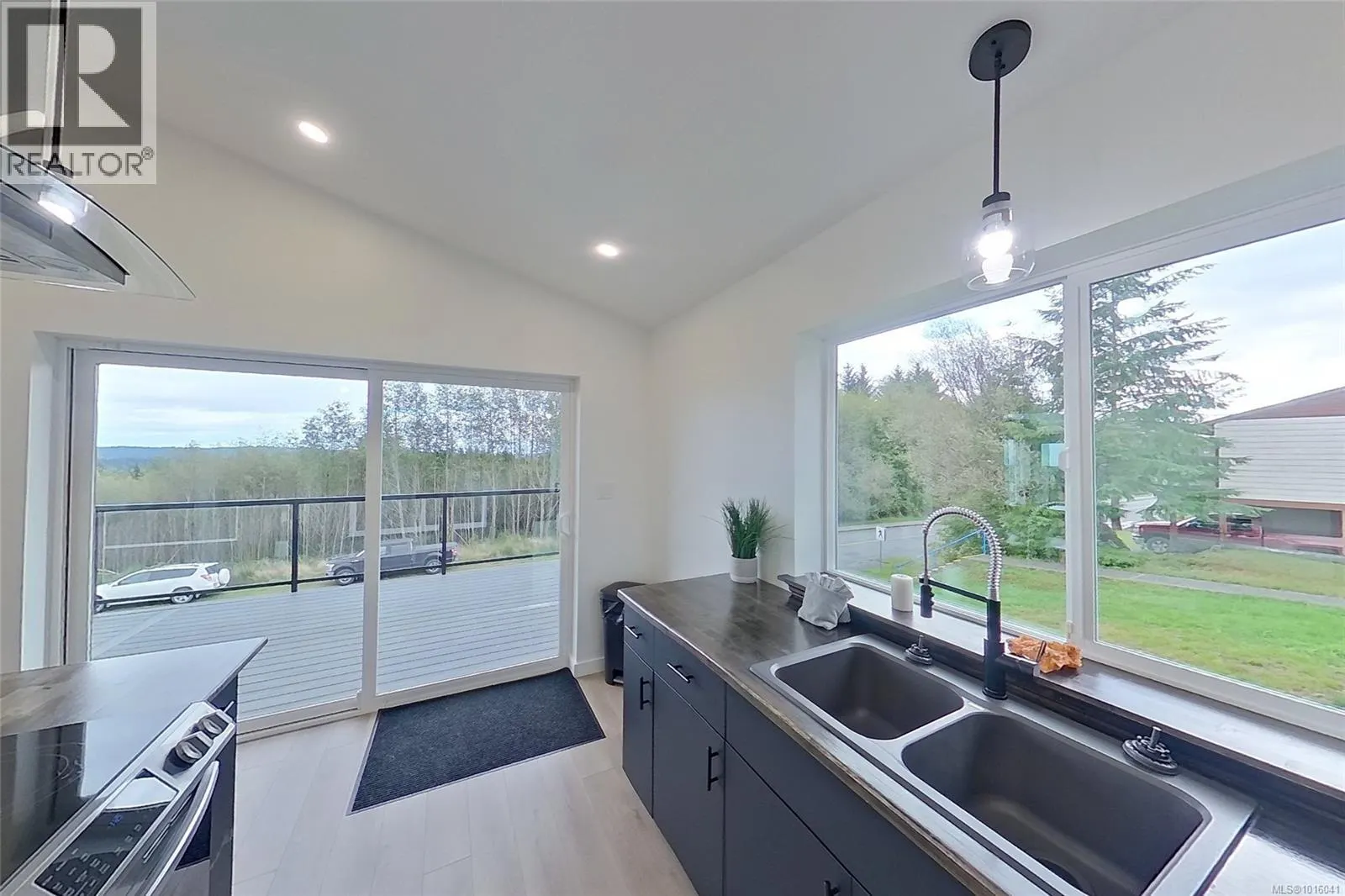 2087 Pioneer Hill Dr