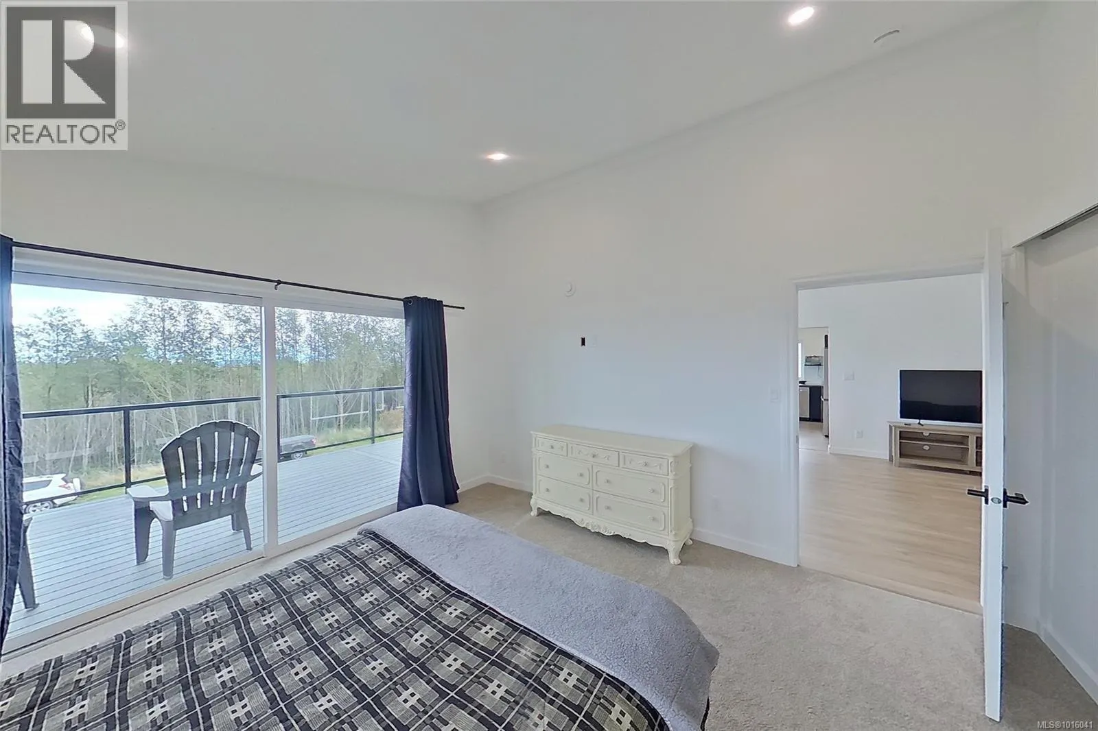2087 Pioneer Hill Dr