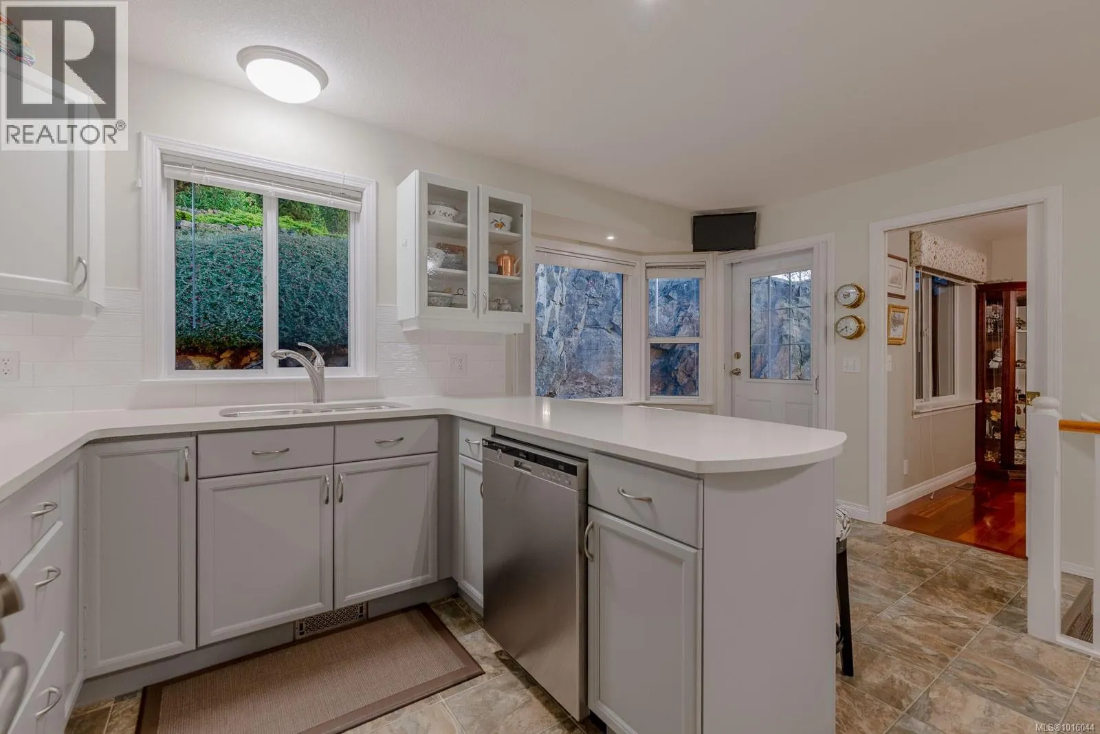 5059 Vista View Cres