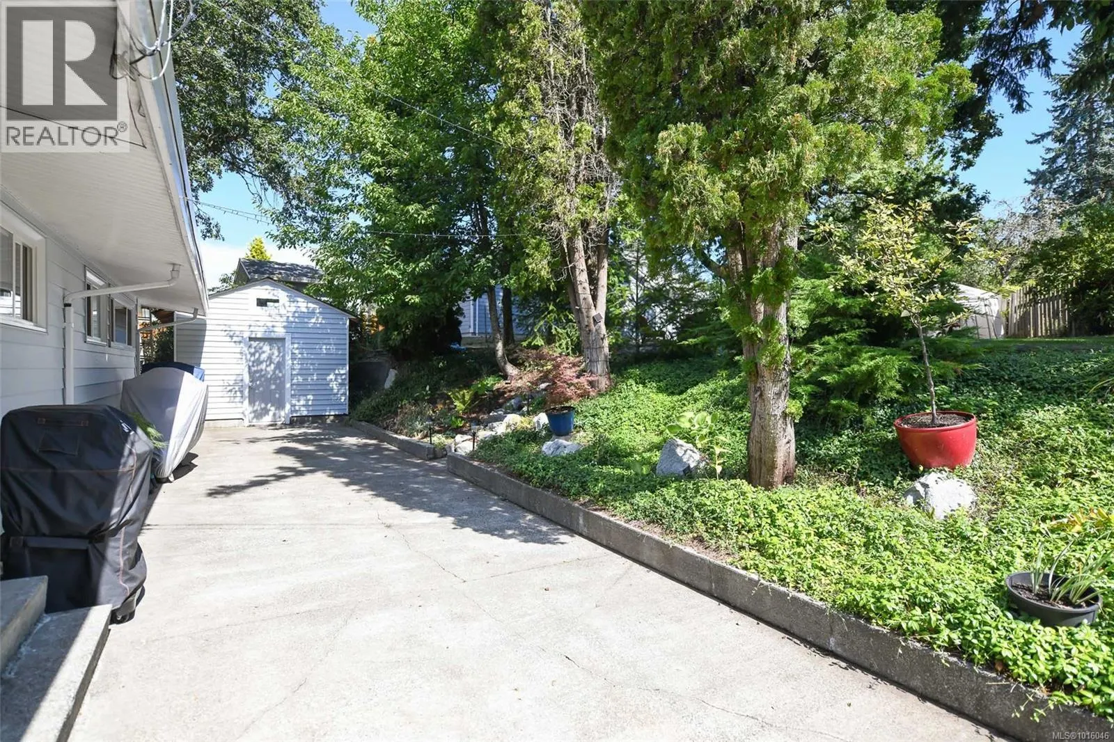 4740 Island Hwy N