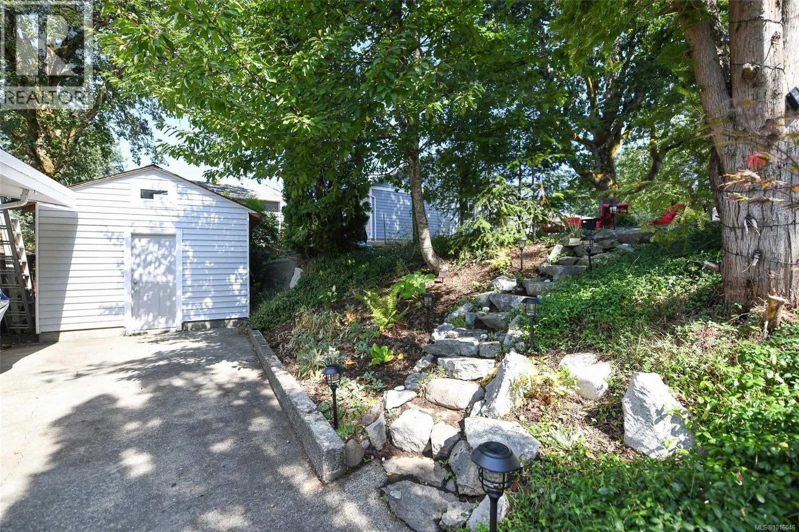 4740 Island Hwy N