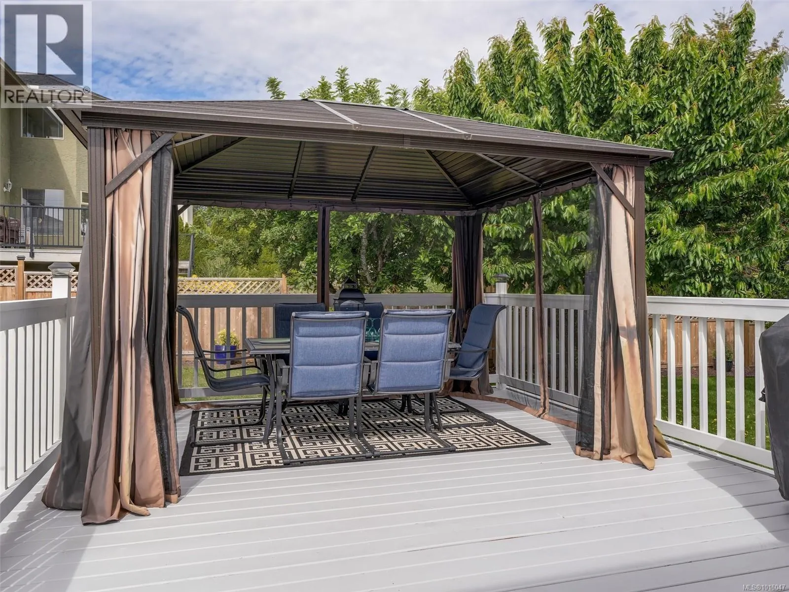 6428 Bella Vista Dr