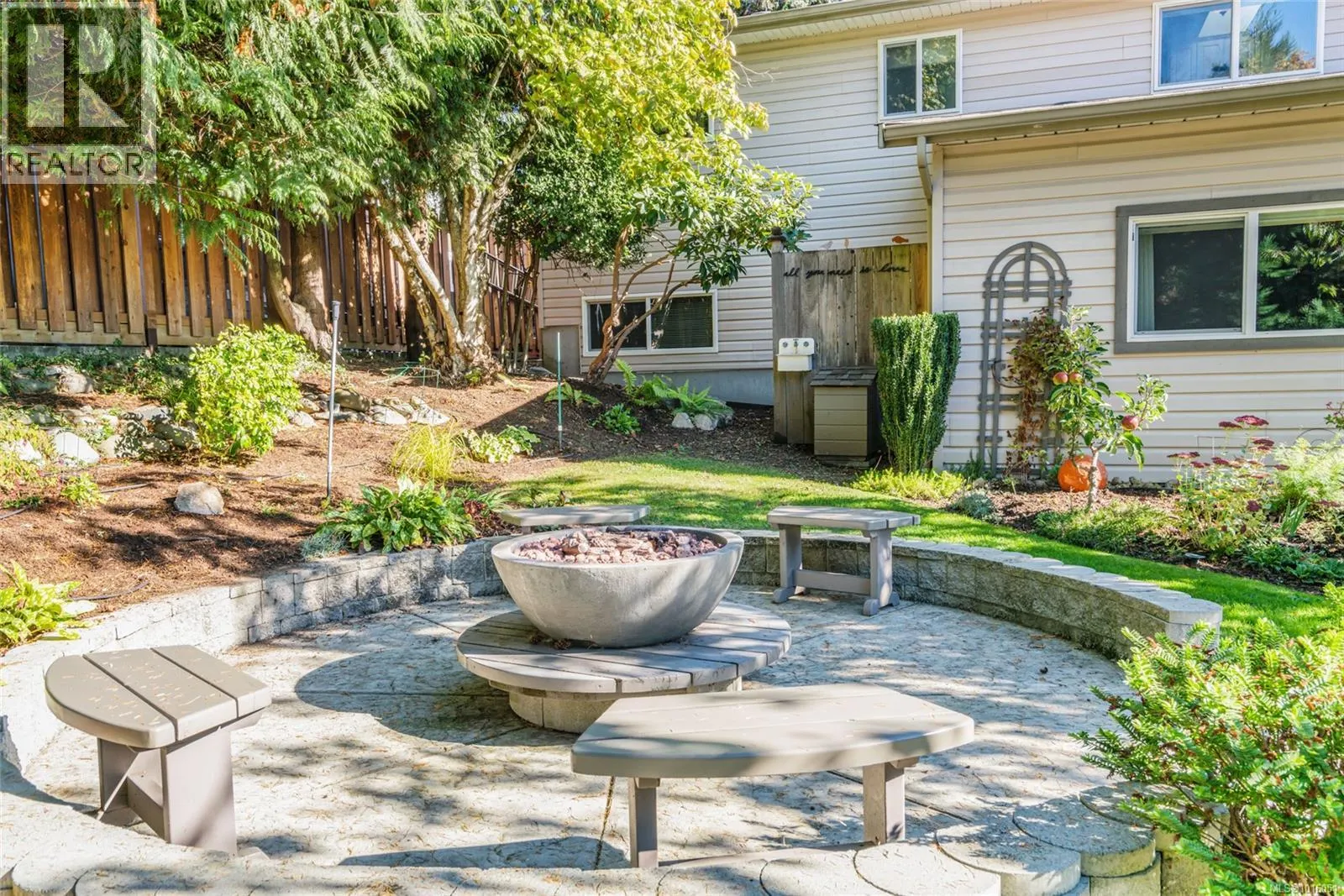 1720 McLauchlin Dr
