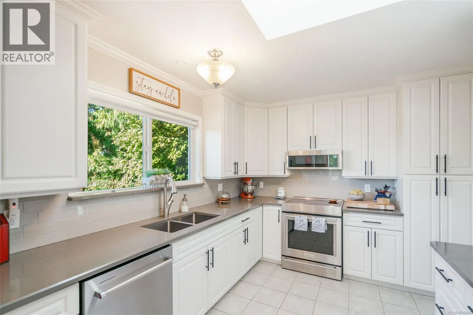 1720 McLauchlin Dr