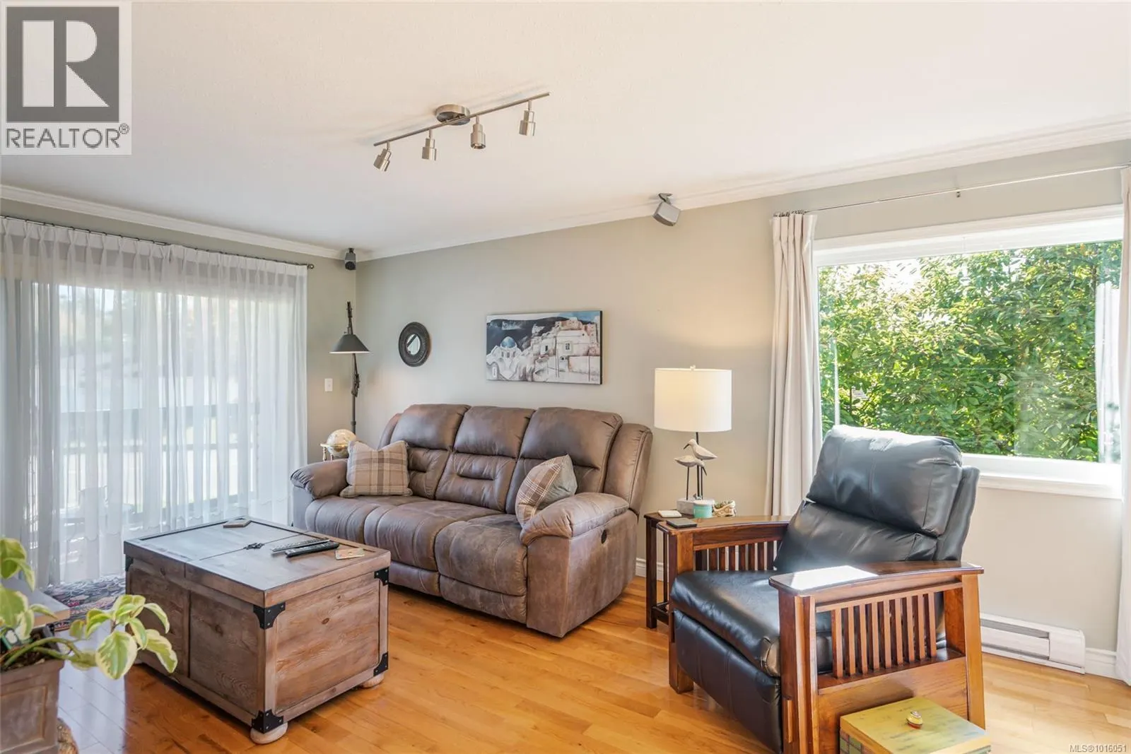 1720 McLauchlin Dr