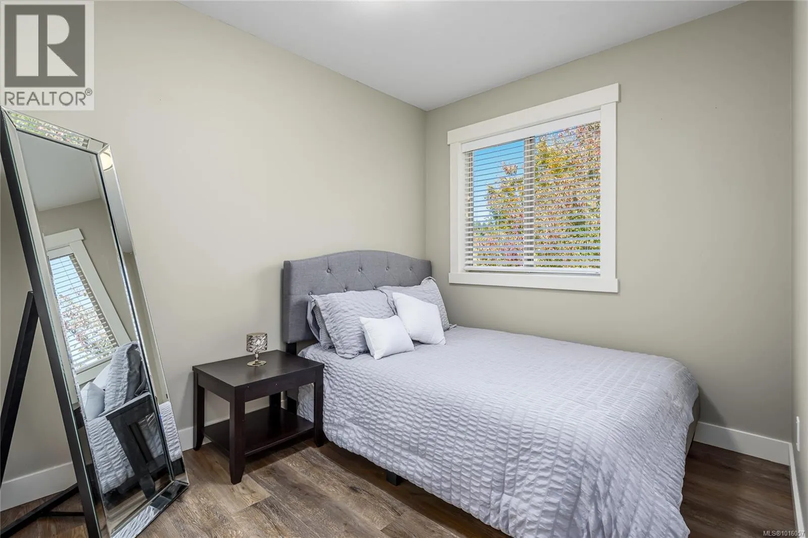 304 4685 Alderwood Pl