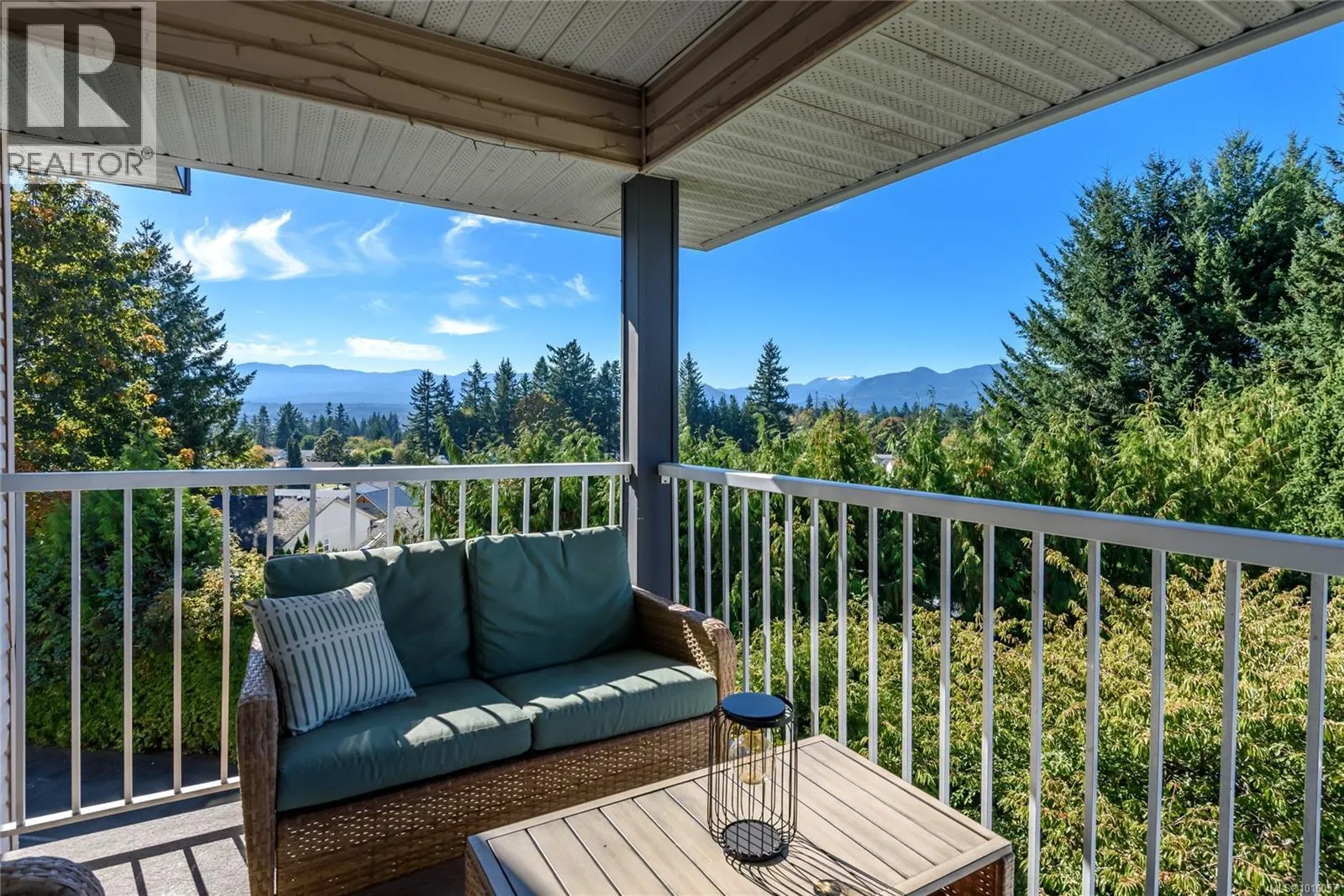 304 4685 Alderwood Pl