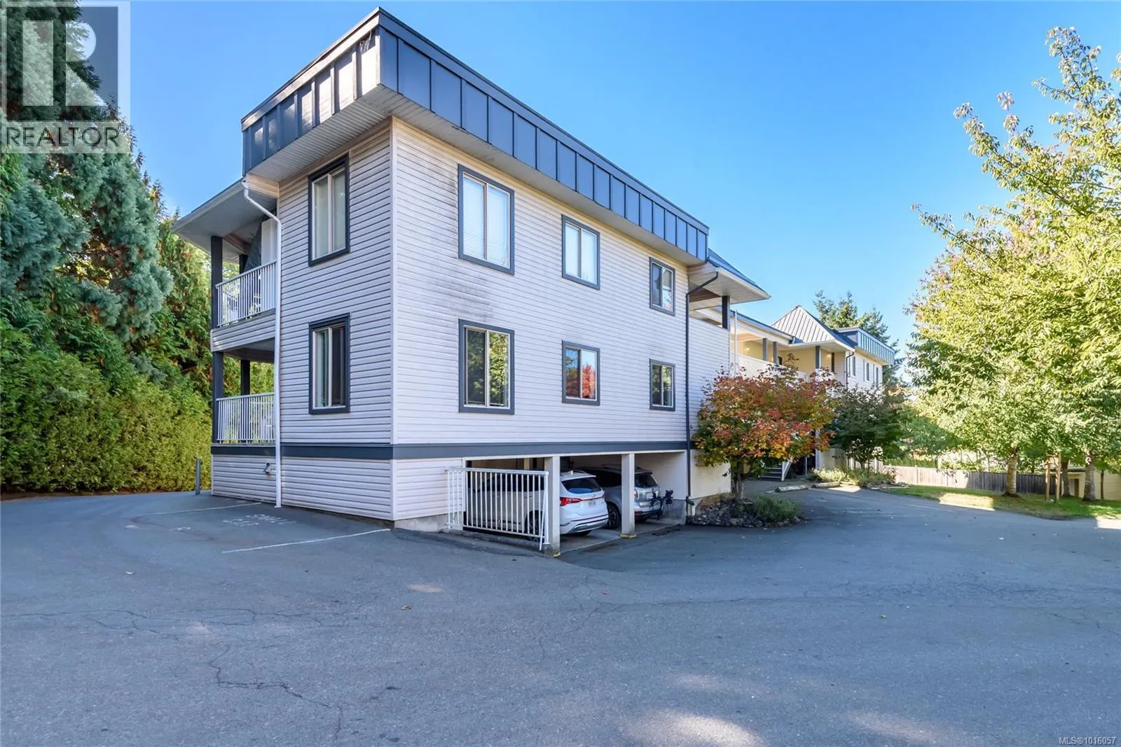 304 4685 Alderwood Pl