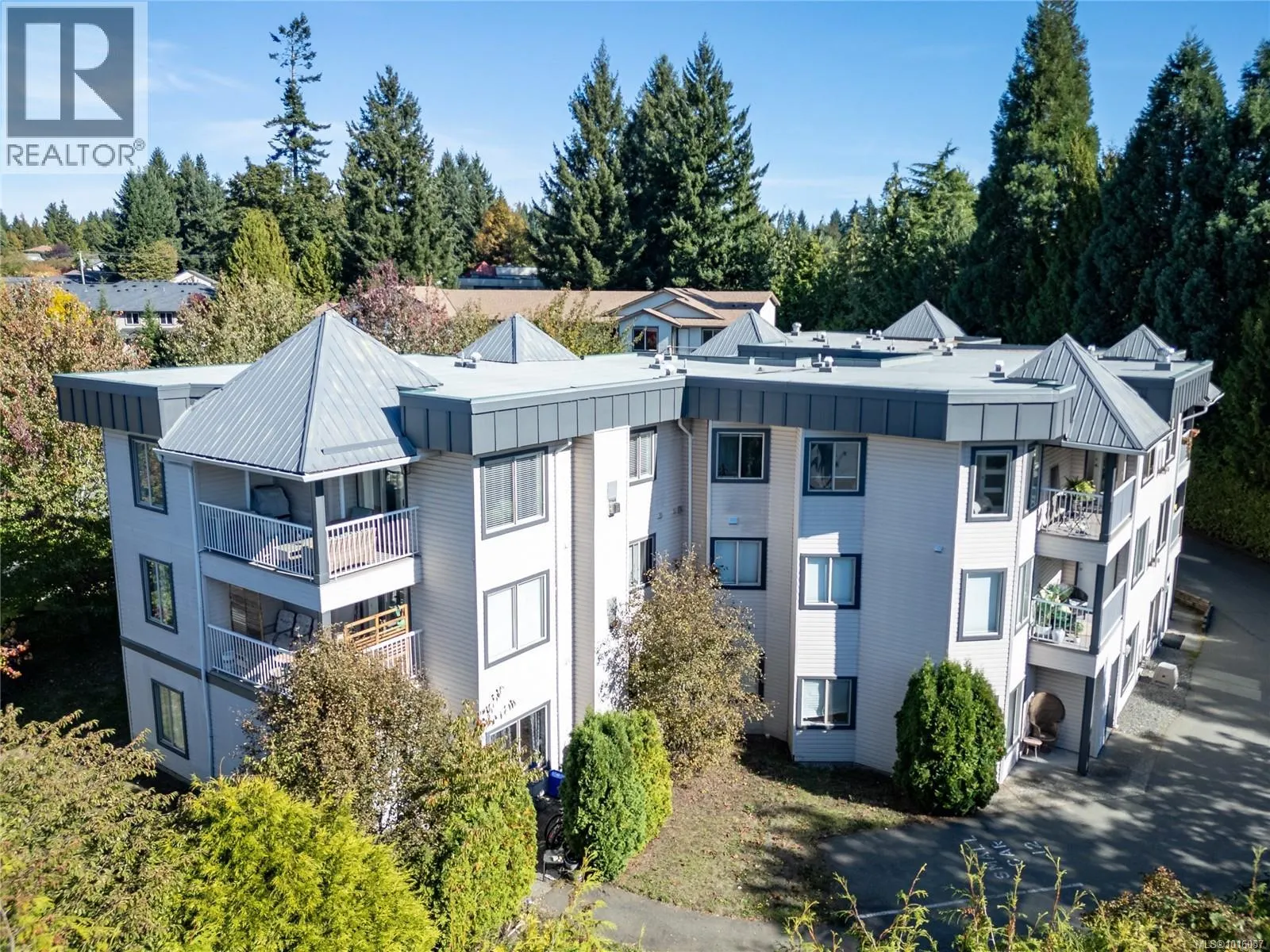 304 4685 Alderwood Pl