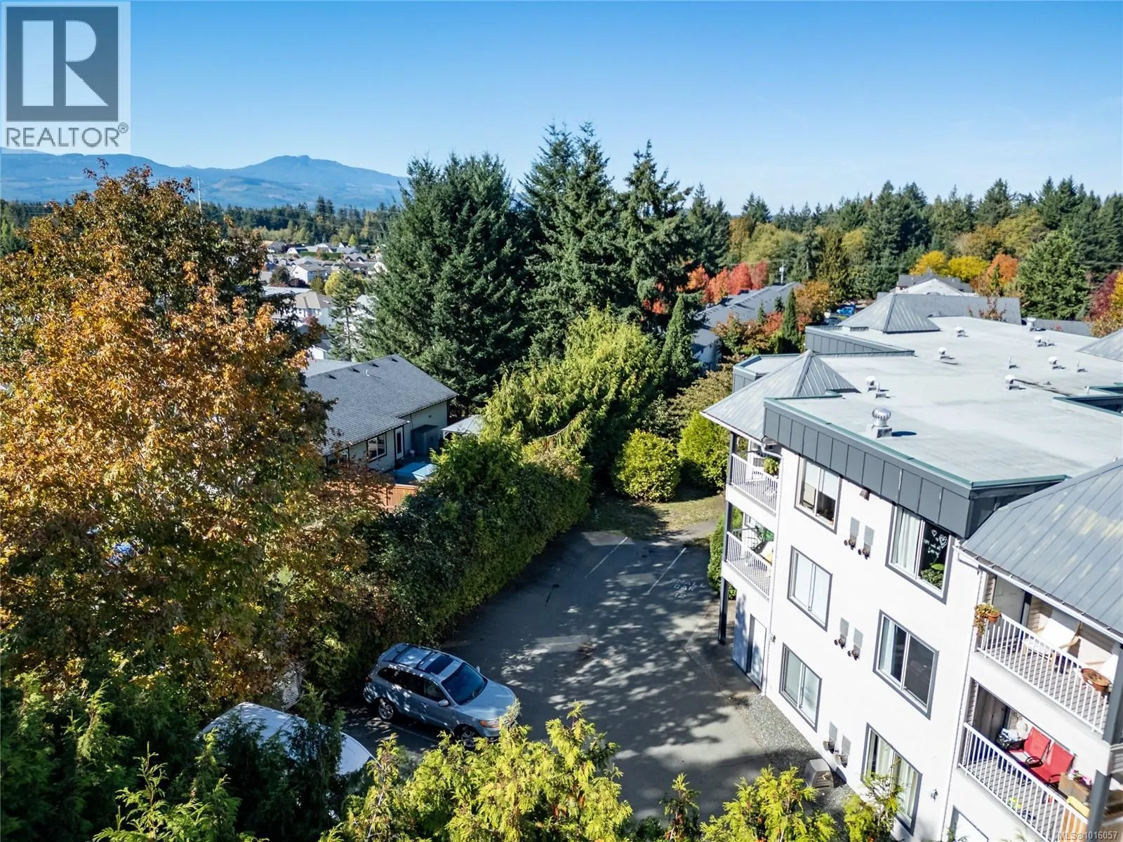 304 4685 Alderwood Pl