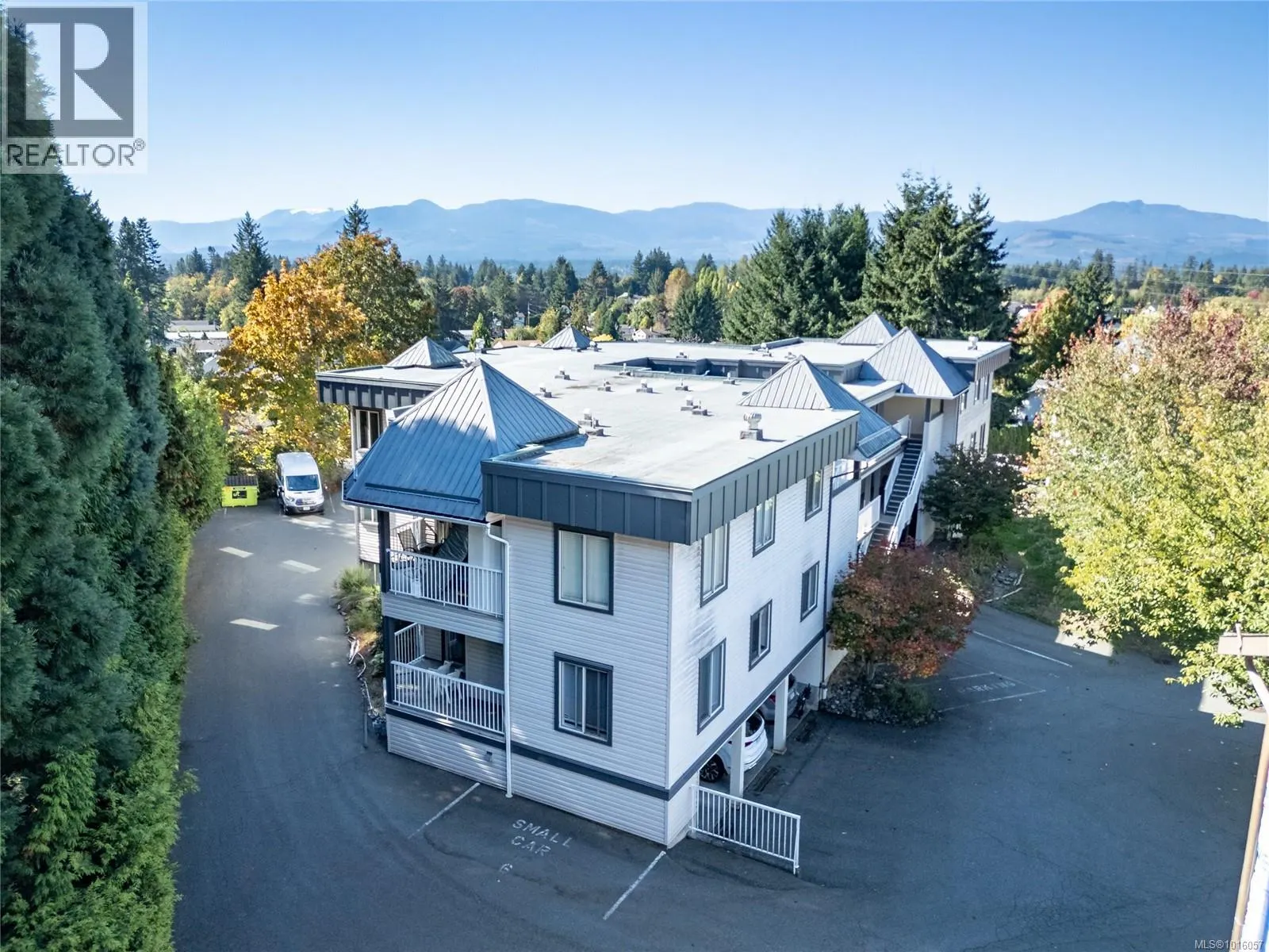 304 4685 Alderwood Pl