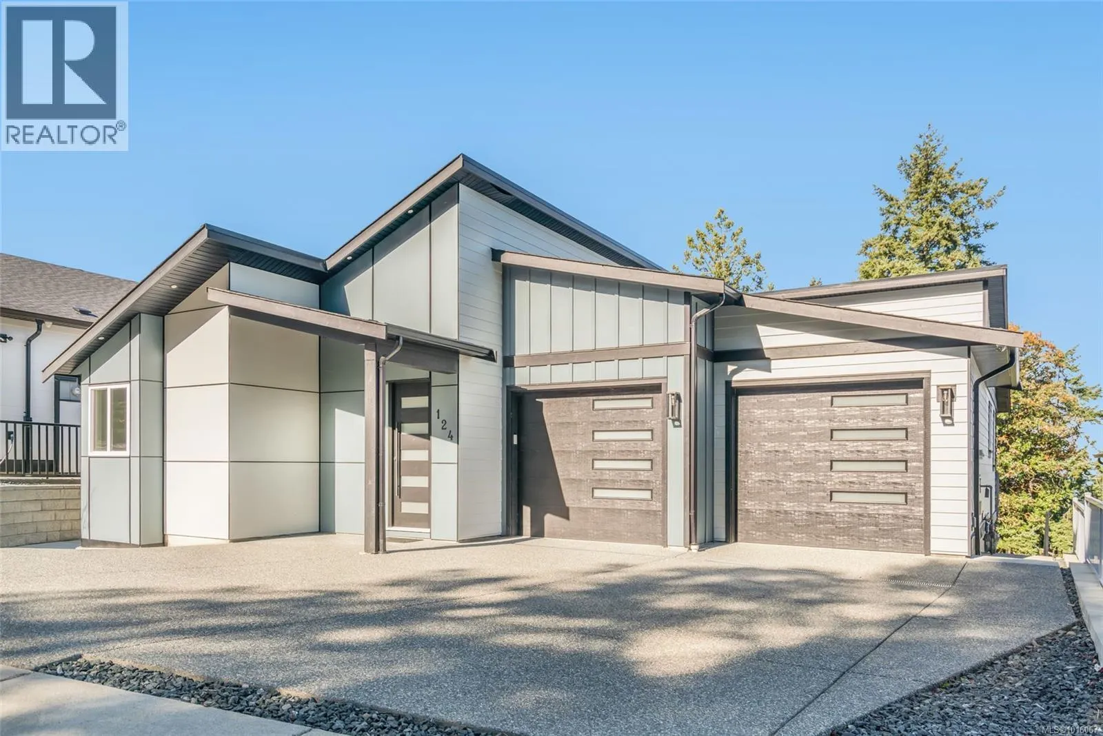 124 Hawk Point Rd