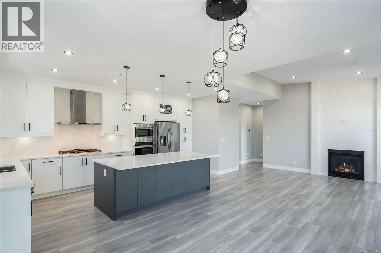 124 Hawk Point Rd